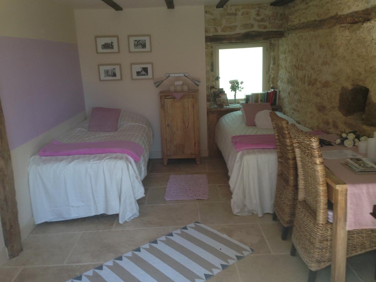 Bed and Breakfast Lo Petit Cretsou Simeyrols Exterior foto